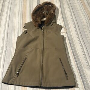 Women’s Marmot vest